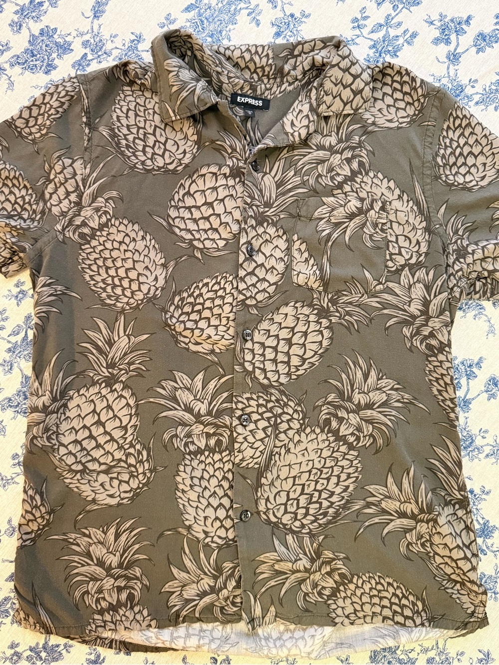 Express Olive Green Short-Sleeve Pineapple Button-Up Shirt